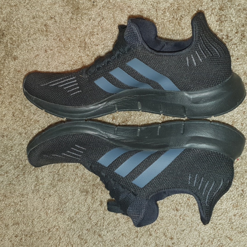 Adidas Men's Swift Run Trainers Triple Black sz 12 - Picture 5 of 6